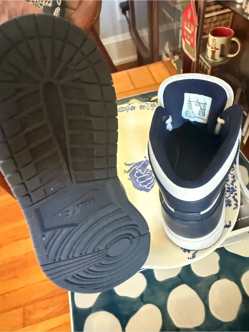 Jordan iconic mid